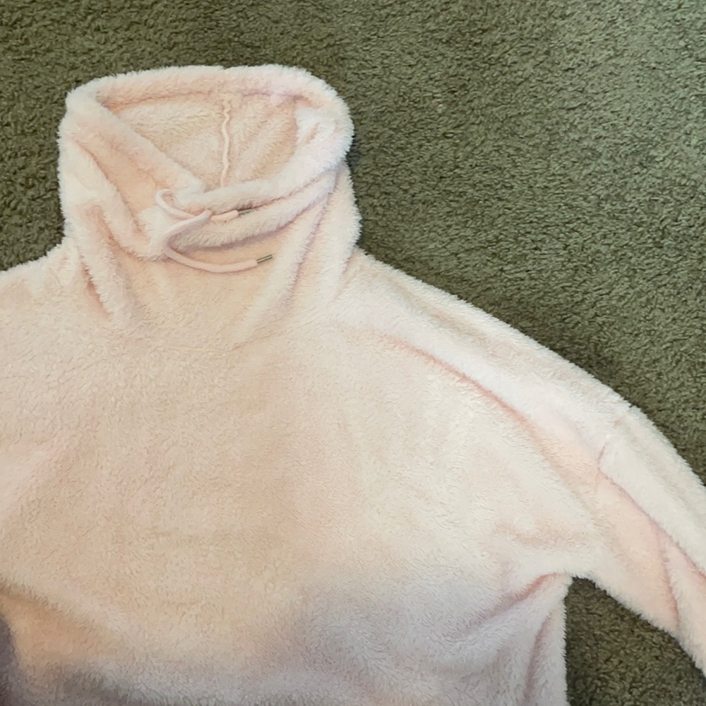 Women’s Gap Sweatshirt